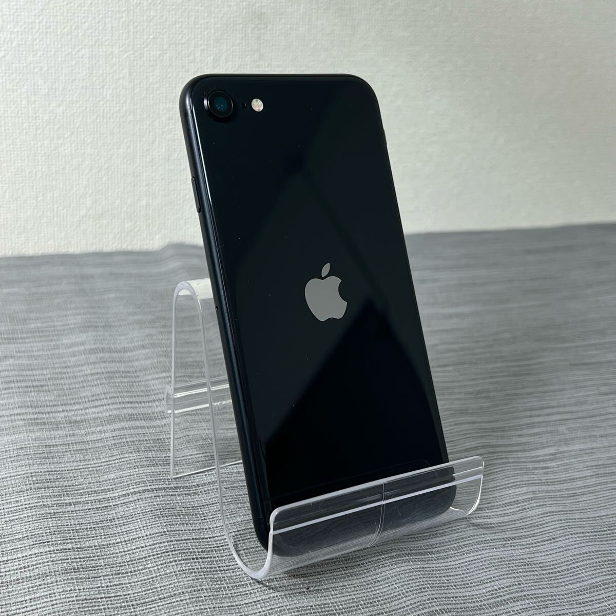 美品】iPhone SE 2 ブラック 64GB SIMフリー 最大容量82 美品】iPhone SE 2 ブラック 64GB SIMフリー 最大容量82