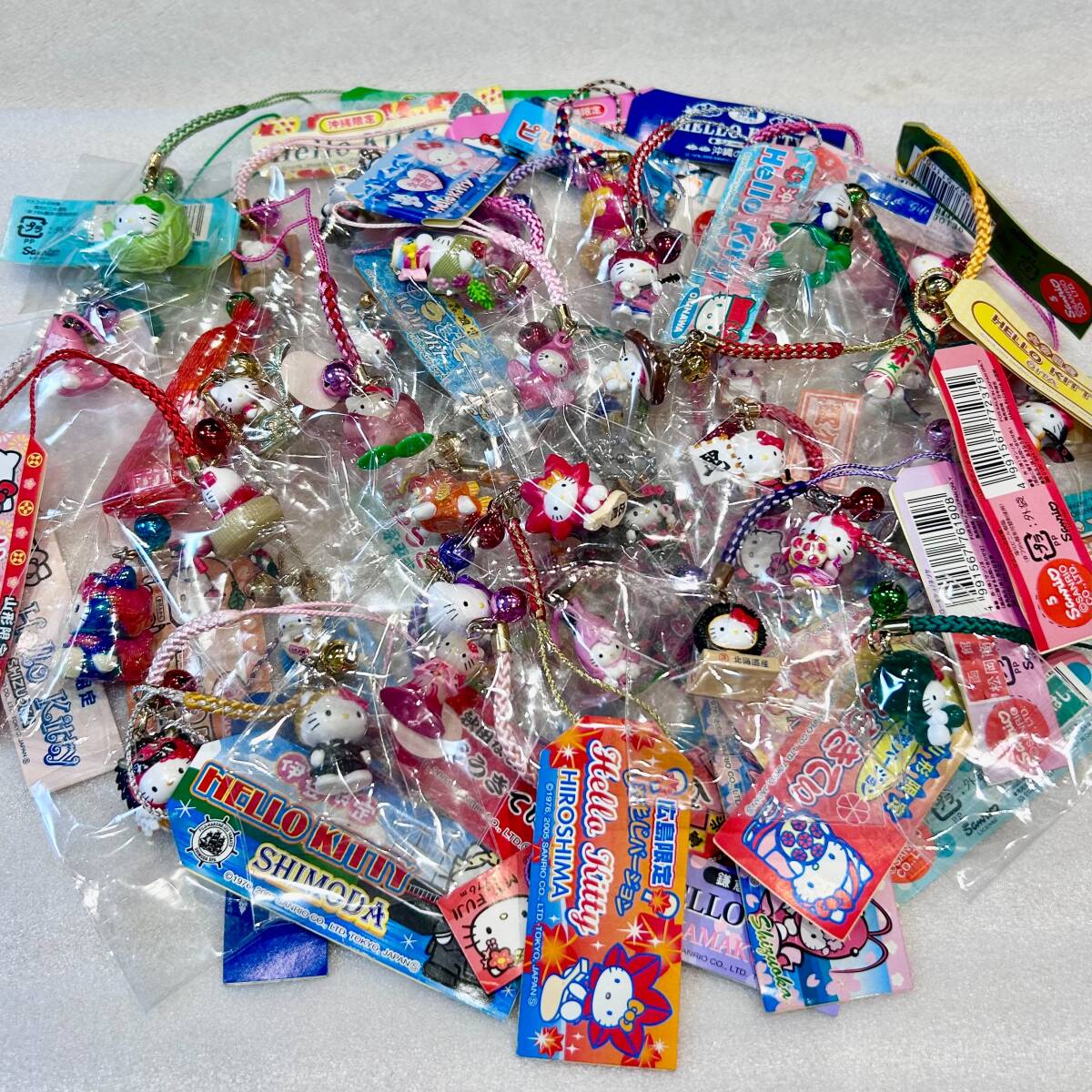 ご当地キティ 根付けセット【まとめ売り】(ハローキティ)|売買 ご当地キティ 根付けセット【まとめ売り】(ハローキティ)|売買