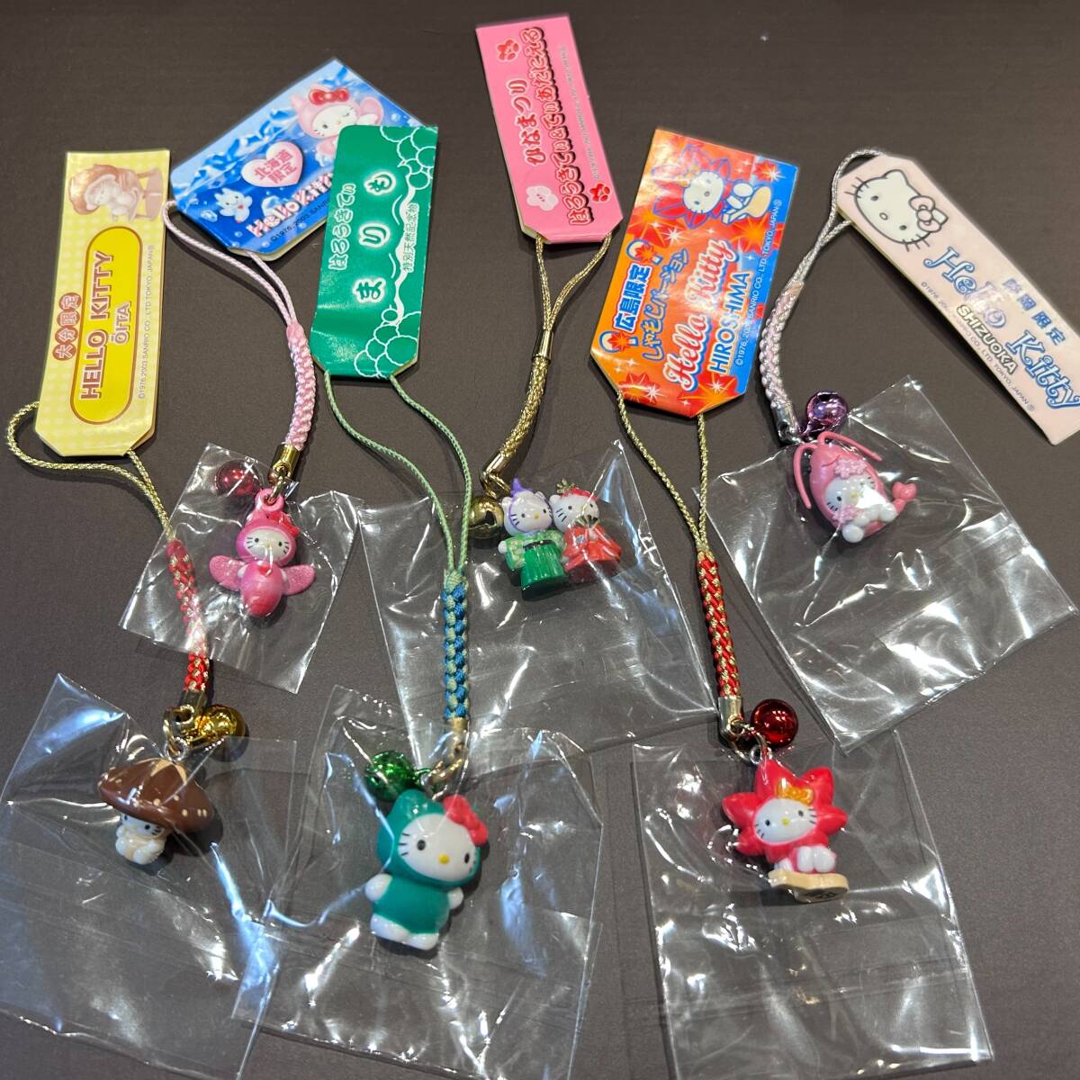 ご当地キティ 根付けセット【まとめ売り】(ハローキティ)|売買 ご当地キティ 根付けセット【まとめ売り】(ハローキティ)|売買