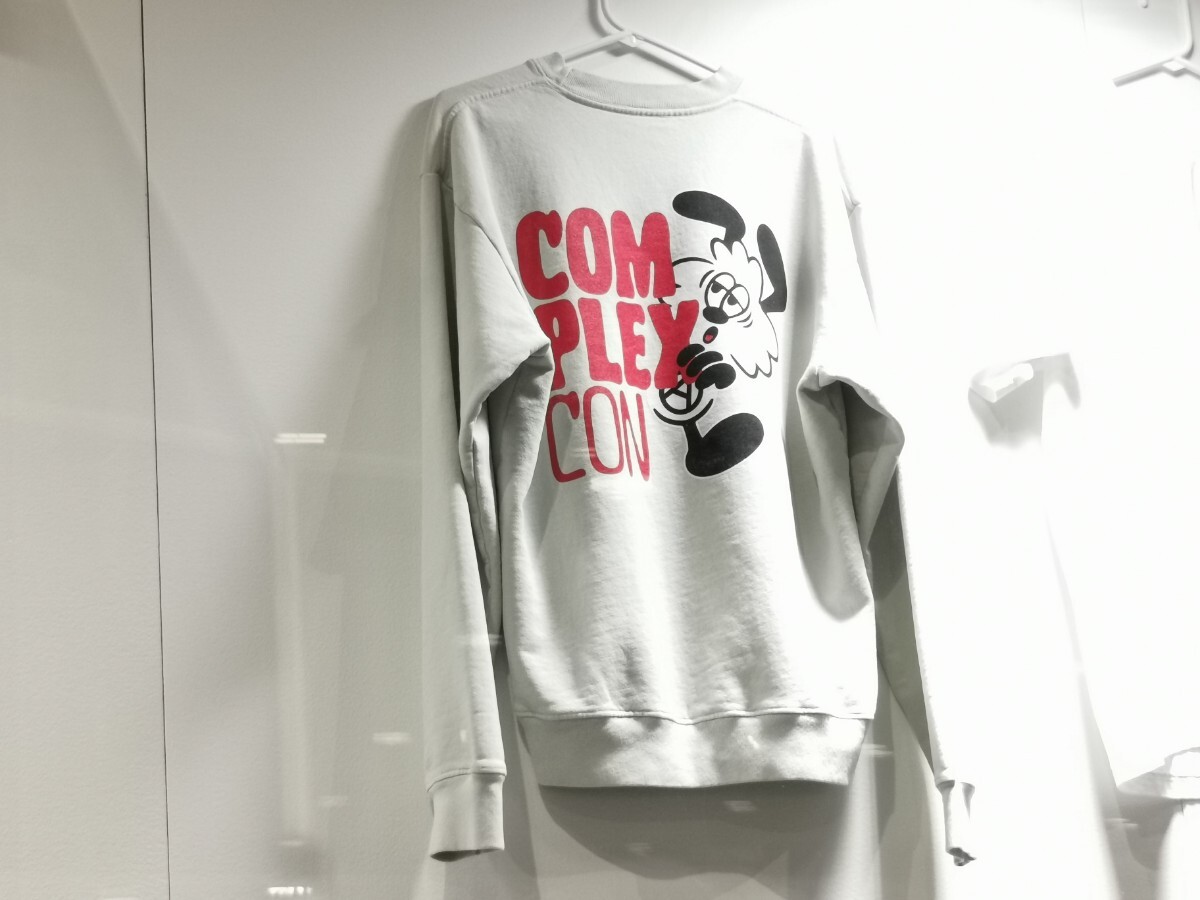 VERDY COMPLEXCON スウェット ガールズドントクライ トレーナー ComplexCon 新品 VERDY スウェット トレーナー M コンプレックス