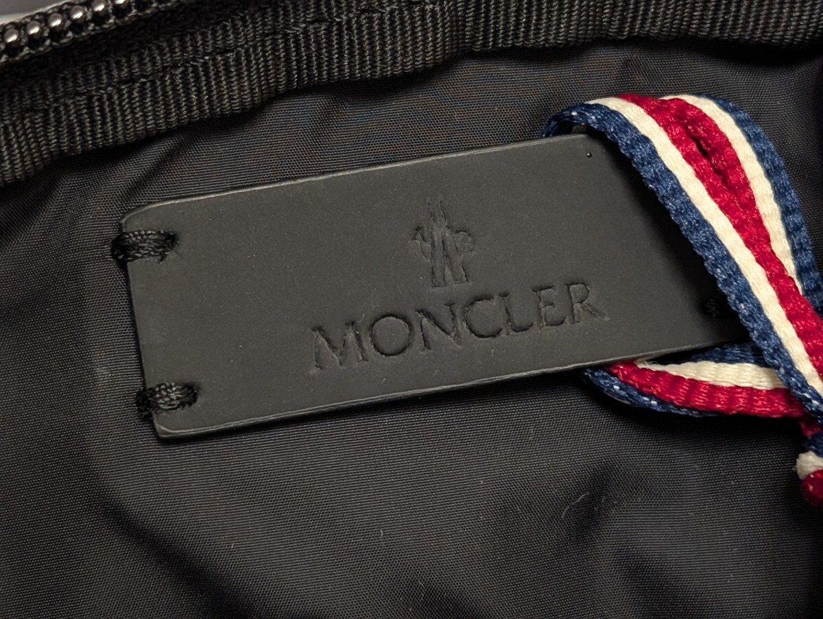 定価11.8万 新品 MONCLER GRENOBLE モンクレールグルノーブル 定価11.8万 新品 MONCLER GRENOBLE モンクレールグルノーブル