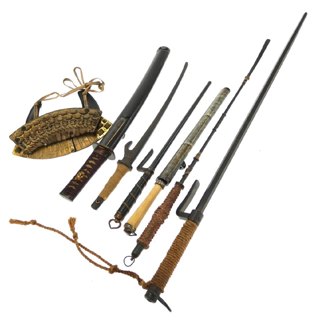 1円スタート 武具 まとめ7点セット 十手 兜 喉輪 甲冑 古美術 1円スタート 武具 まとめ7点セット 十手 兜 喉輪 甲冑 古美術