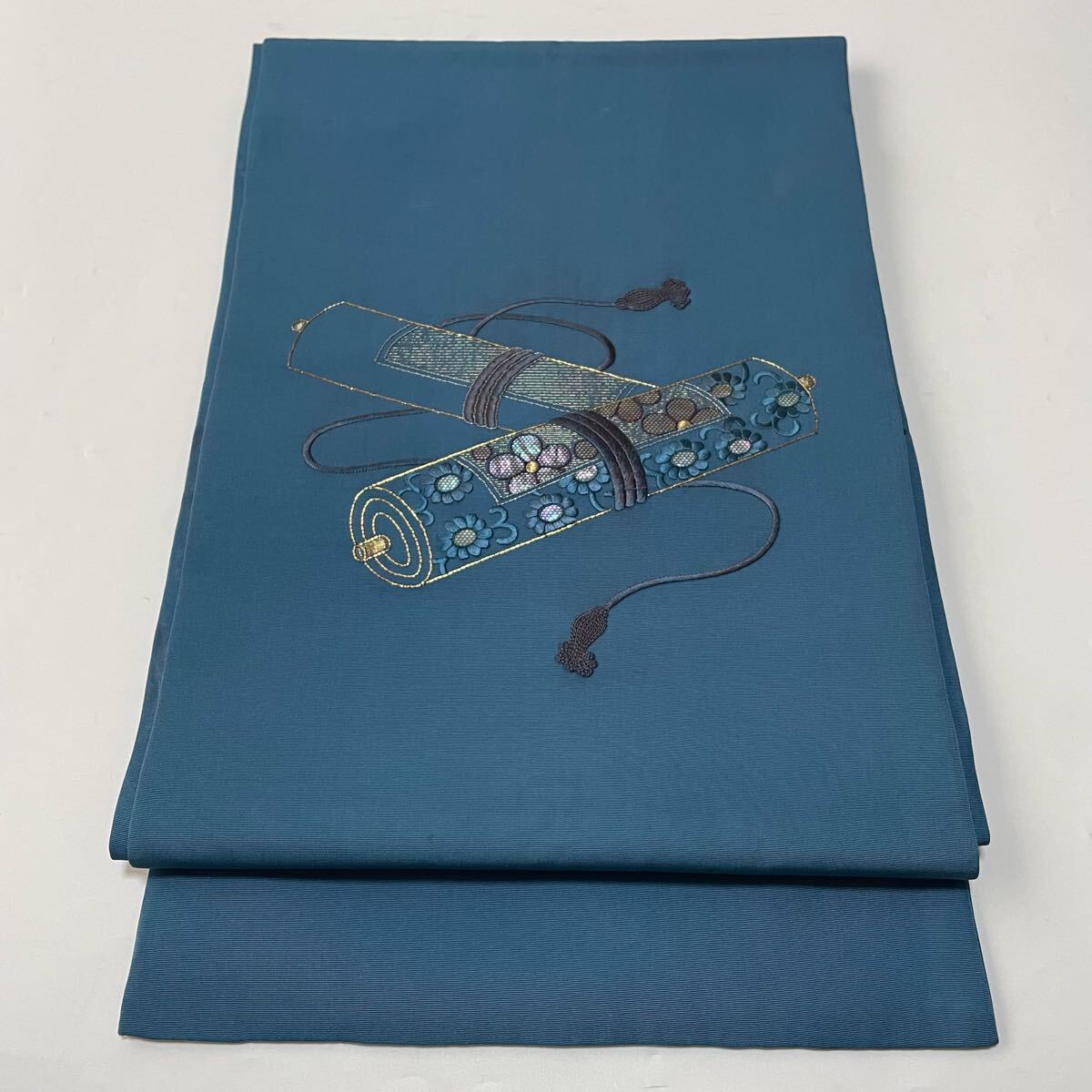 F599 開き名古屋帯 塩瀬 金駒刺繍 蘇州刺繍 螺鈿 金糸 巻物 正絹 F599 開き名古屋帯 塩瀬 金駒刺繍 蘇州刺繍 螺鈿 金糸 巻物 正絹