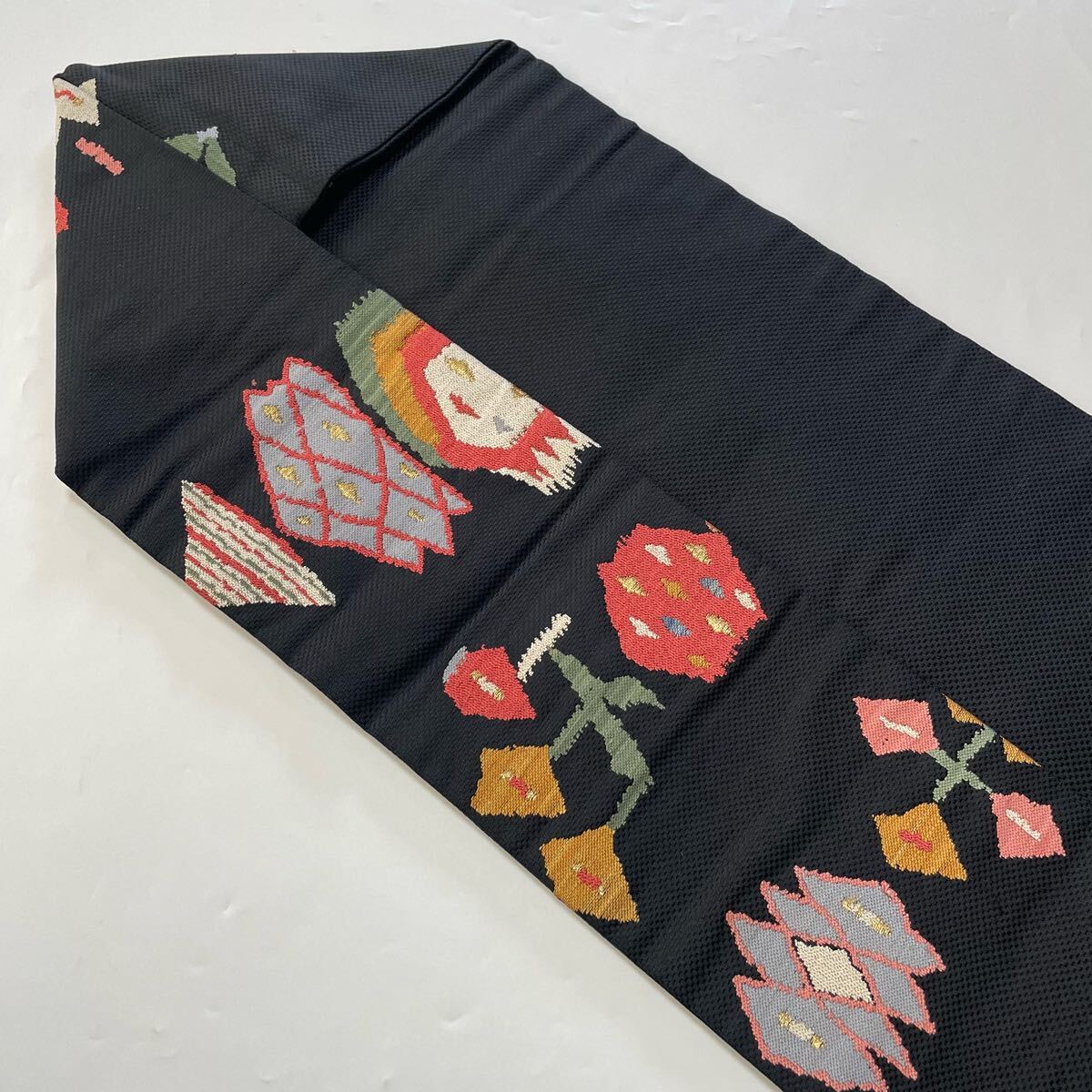 F722 アンティーク 名古屋帯 九寸 唐織 蘇州刺繍 金糸 花柄 幾何 F722 アンティーク 名古屋帯 九寸 唐織 蘇州刺繍 金糸 花柄 幾何
