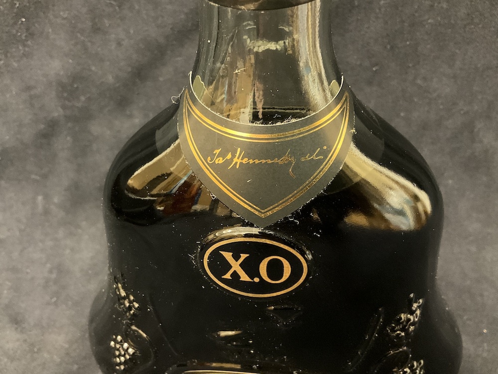 未開栓 古酒 (1) Hennessy ヘネシー XO グリーンボトル 金 未開栓 古酒 (1) Hennessy ヘネシー XO グリーンボトル 金