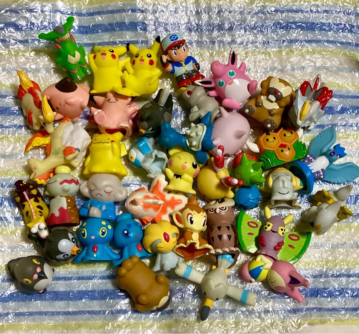 ポケットモンスター 指人形 ポケモンキッズ等☆まとめて 40体 ポケットモンスター 指人形 ポケモンキッズ等☆まとめて 40体