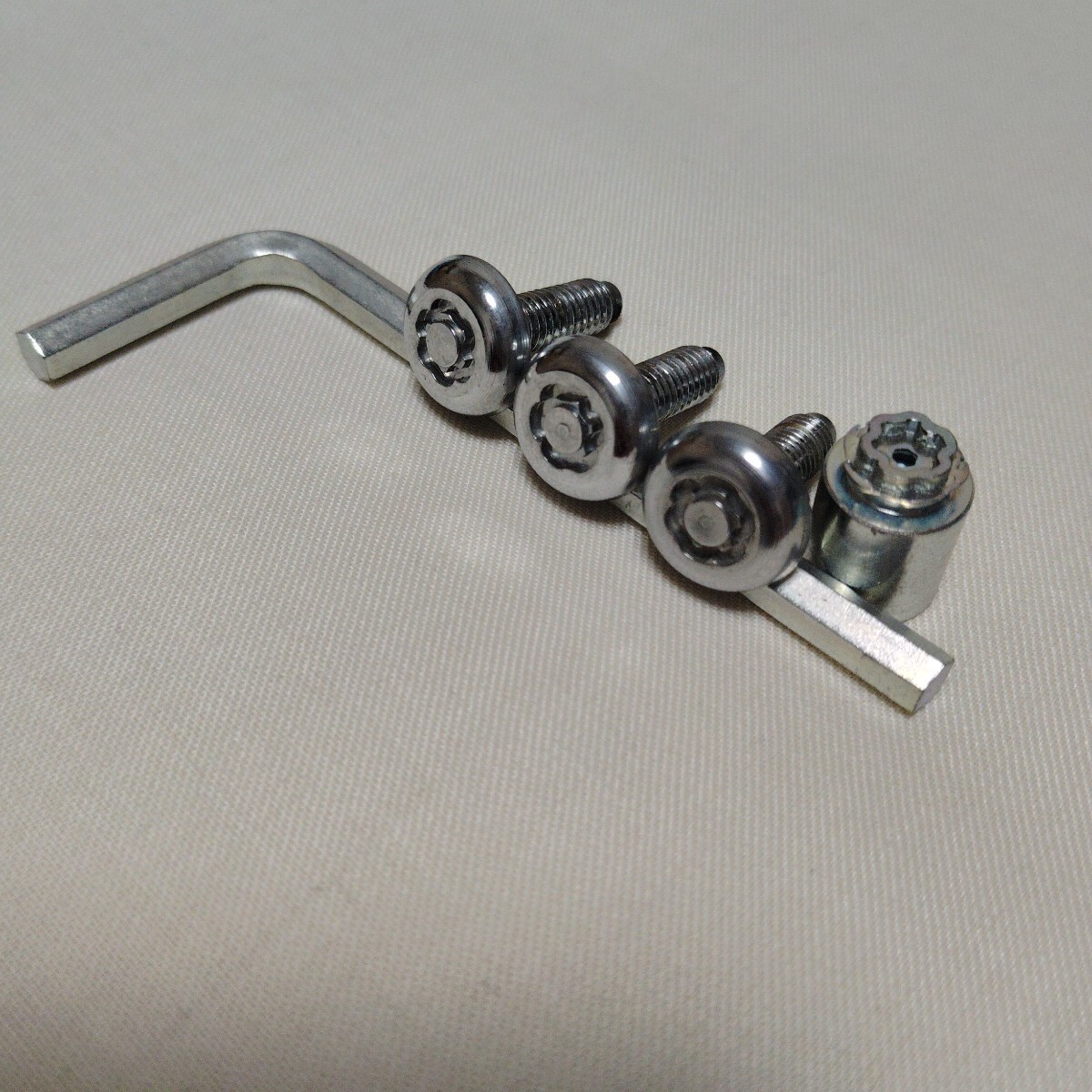 ホンダ純正 ナンバープレートロックボルト 3本セット 汎用 盜難防止 マックガード制 HONDA 