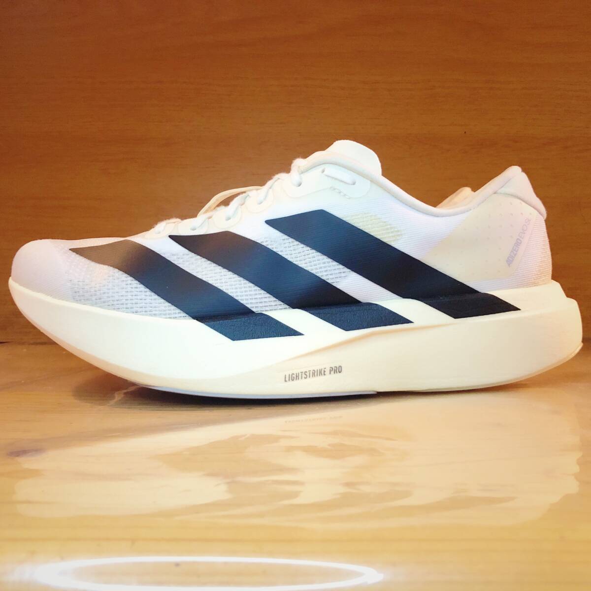 美品】Adidas/ Adizero EVO SL/ 27 5 cm/ ホワイト/ アディダス 美品】Adidas/ Adizero EVO SL/ 27 5 cm/ ホワイト/ アディダス