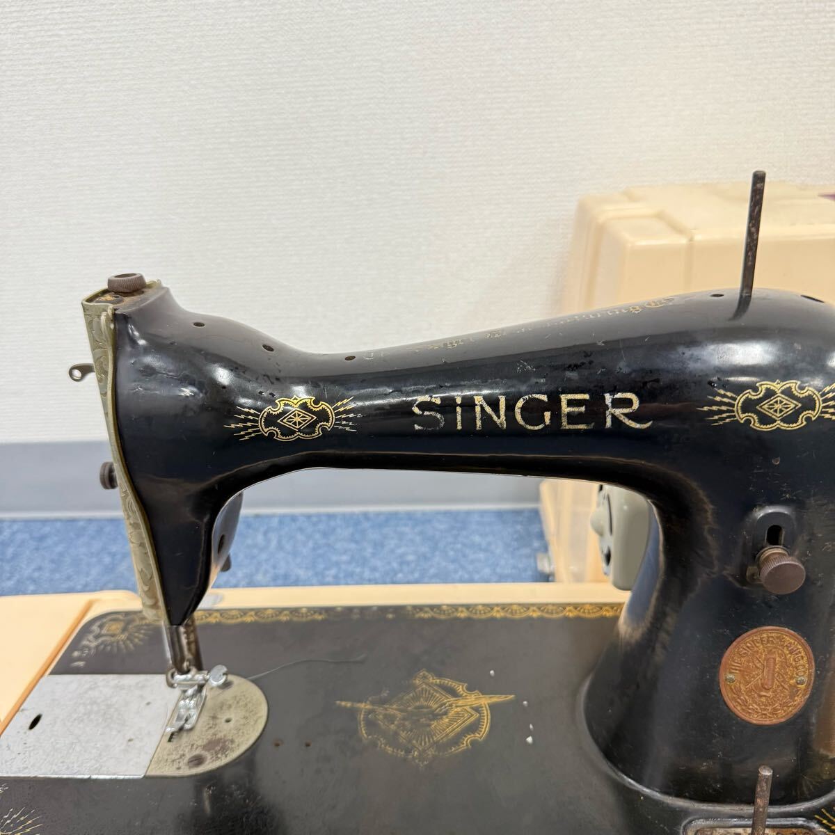 G4【1円〜スタート!通電確認済・針上下確認済】SINGER シンガー G4【1円〜スタート!通電確認済・針上下確認済】SINGER シンガー