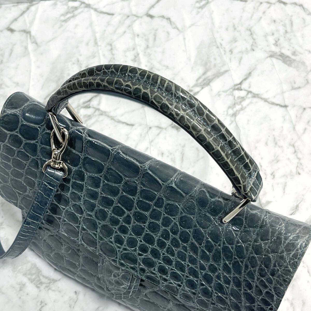 美品 希少カラー》ワタイチ クロコダイルレザー ショルダー 美品 希少カラー》ワタイチ クロコダイルレザー ショルダー