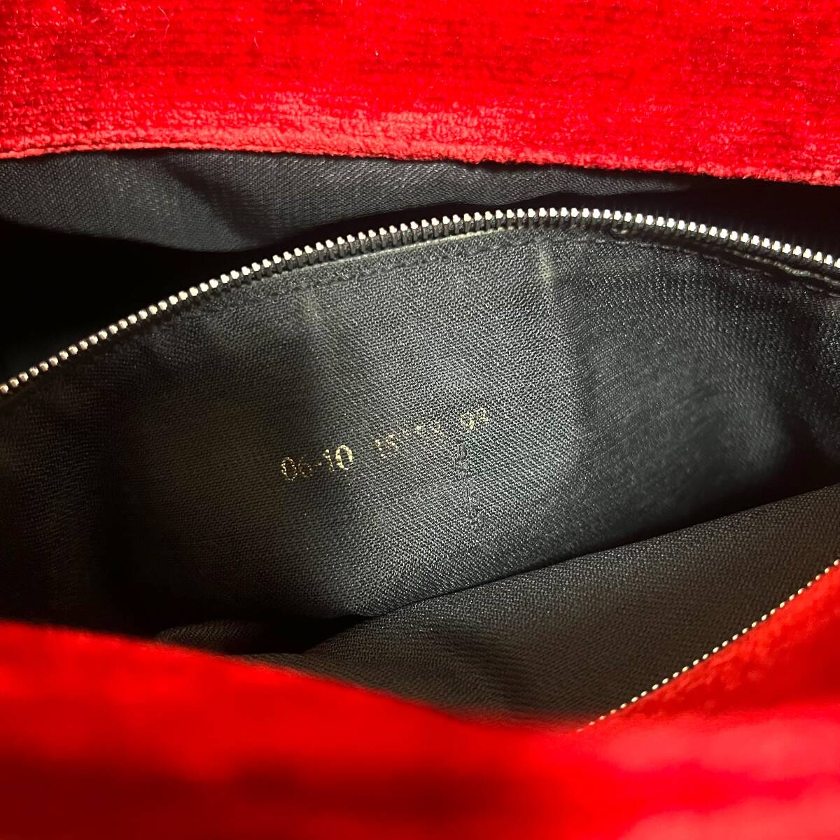 美品 FENDI フェンディ トートバッグ ハンドバッグ ベロア 赤 美品 FENDI フェンディ トートバッグ ハンドバッグ ベロア 赤