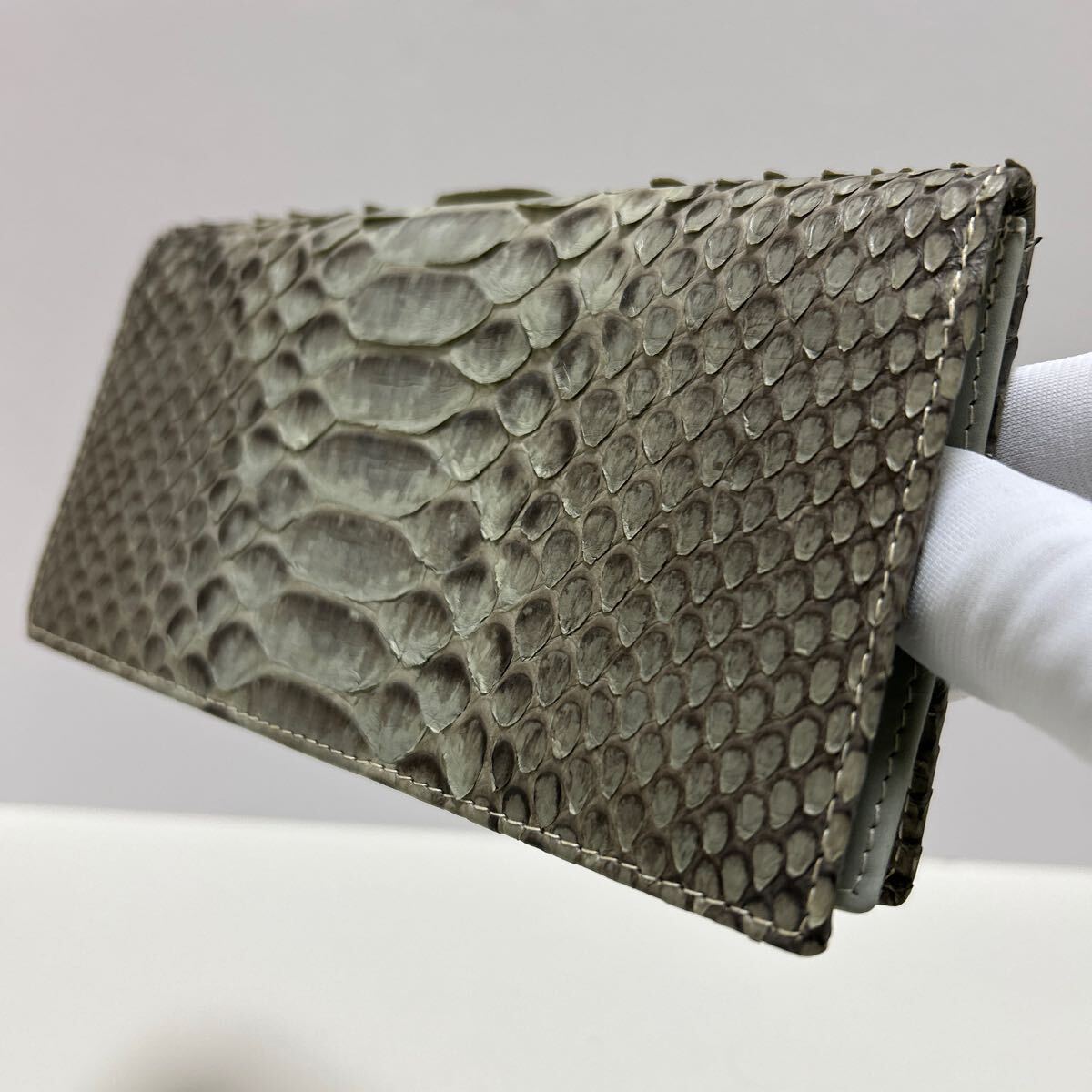 ◆Elegance エレガンス　パイソン 本革　スリム 長財布◆　二つ折り　蛇革　小銭入れ無　グレー　MADE IN ITALY 【送料無料】0402
