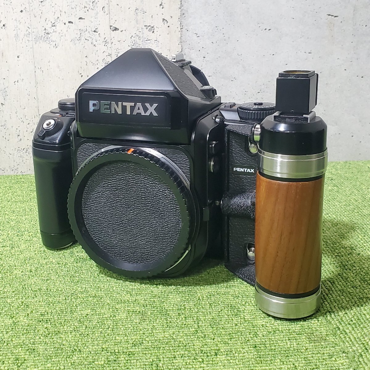 美品】PENTAX/ペンタックス PENTAX 67II AEプリズムファインダー 美品】PENTAX/ペンタックス PENTAX 67II AEプリズムファインダー