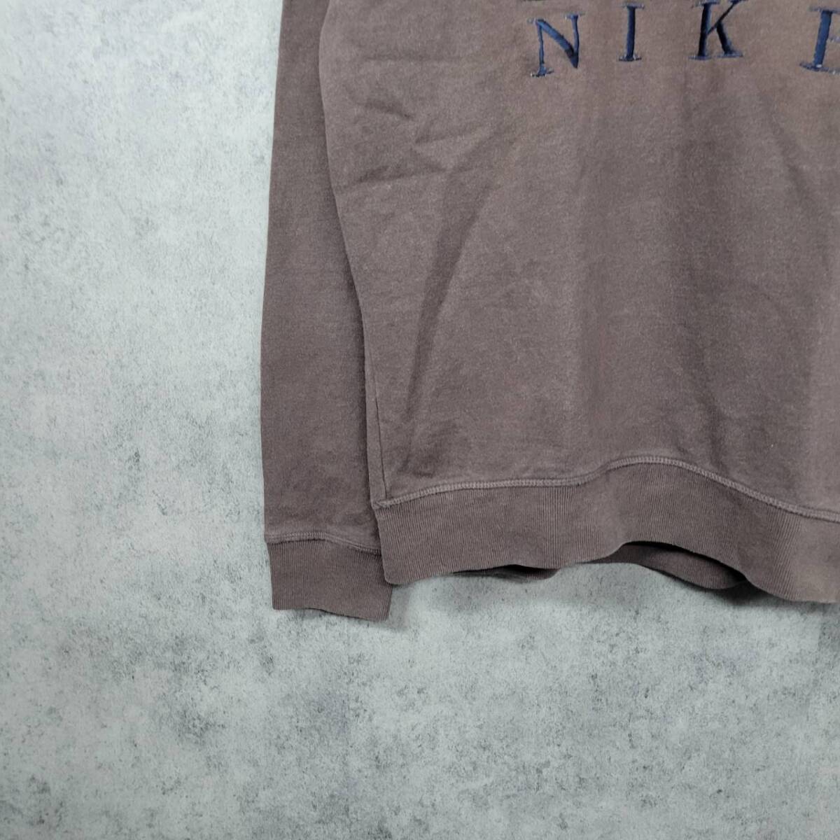 90s ナイキ NIKE 希少 刺繍ロゴ スウェット ブラウン L 古着 90s ナイキ NIKE 希少 刺繍ロゴ スウェット ブラウン L 古着