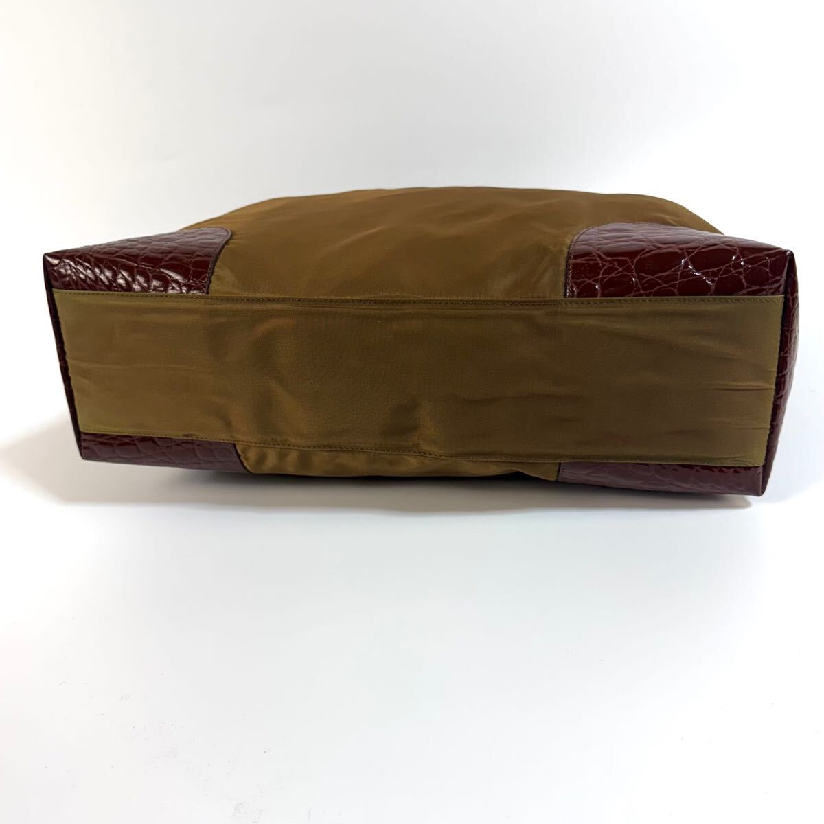 美品】PRADA プラダ レザー テスート ナイロン 大容量 美品】PRADA プラダ レザー テスート ナイロン 大容量