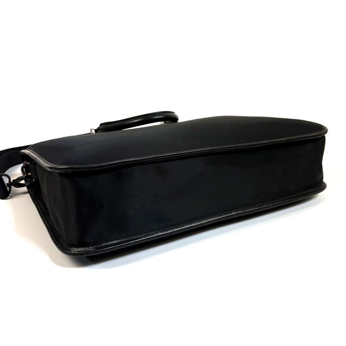 美品】Burberry バーバリー ナイロン レザー 2WAY ビジネス 美品】Burberry バーバリー ナイロン レザー 2WAY ビジネス
