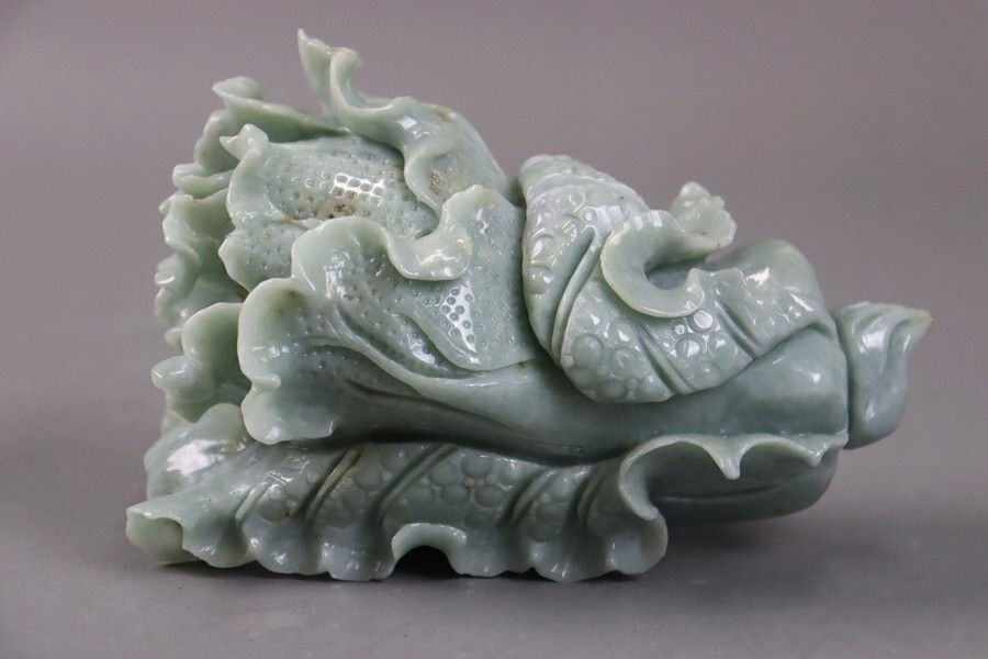 中国美術 本翡翠 彫刻 白菜 置物 台付 重1702g 天然石 鑑賞石 中国美術 本翡翠 彫刻 白菜 置物 台付 重1702g 天然石 鑑賞石