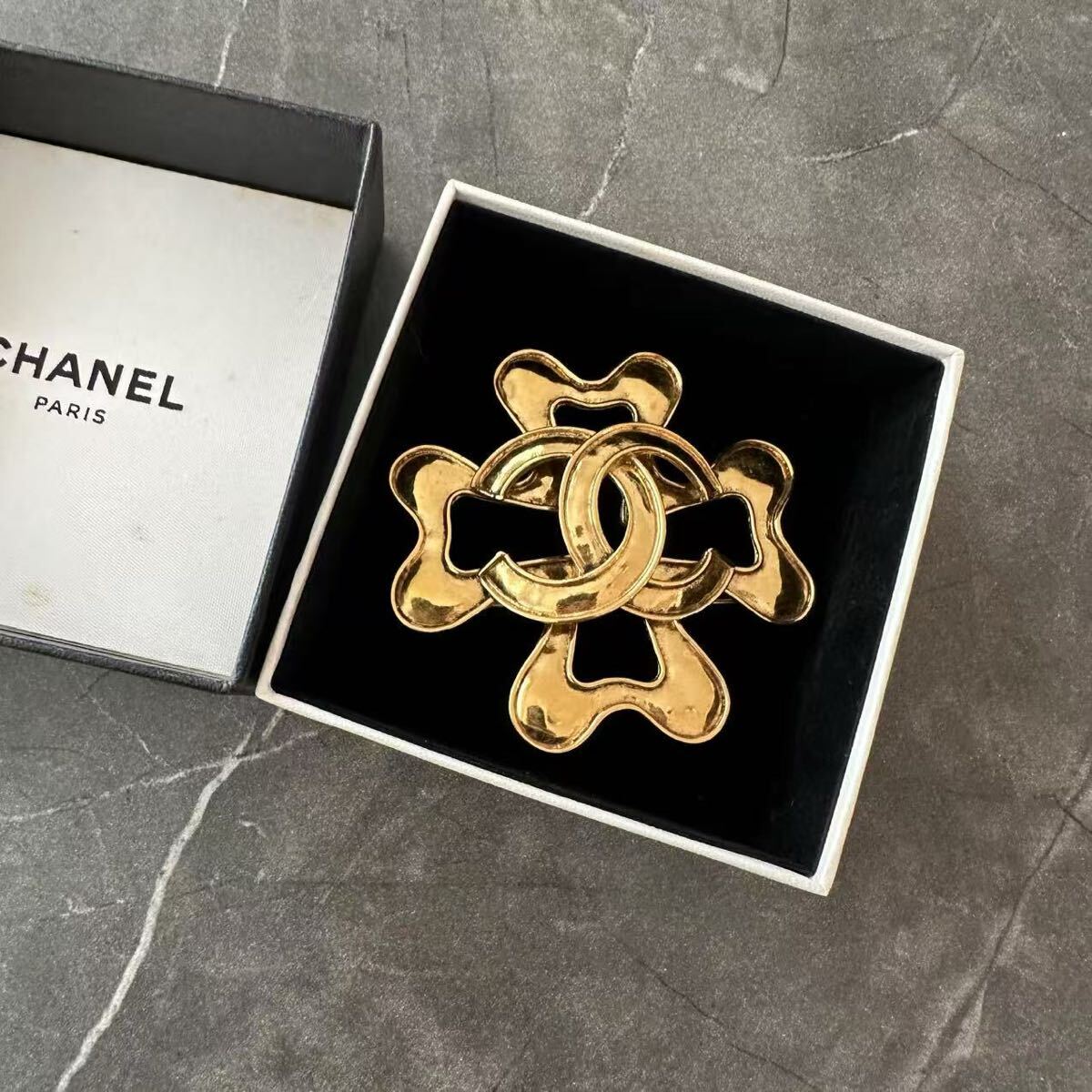 美品 CHANEL シャネル ヴィンテージ ココマーク クローバー 美品 CHANEL シャネル ヴィンテージ ココマーク クローバー