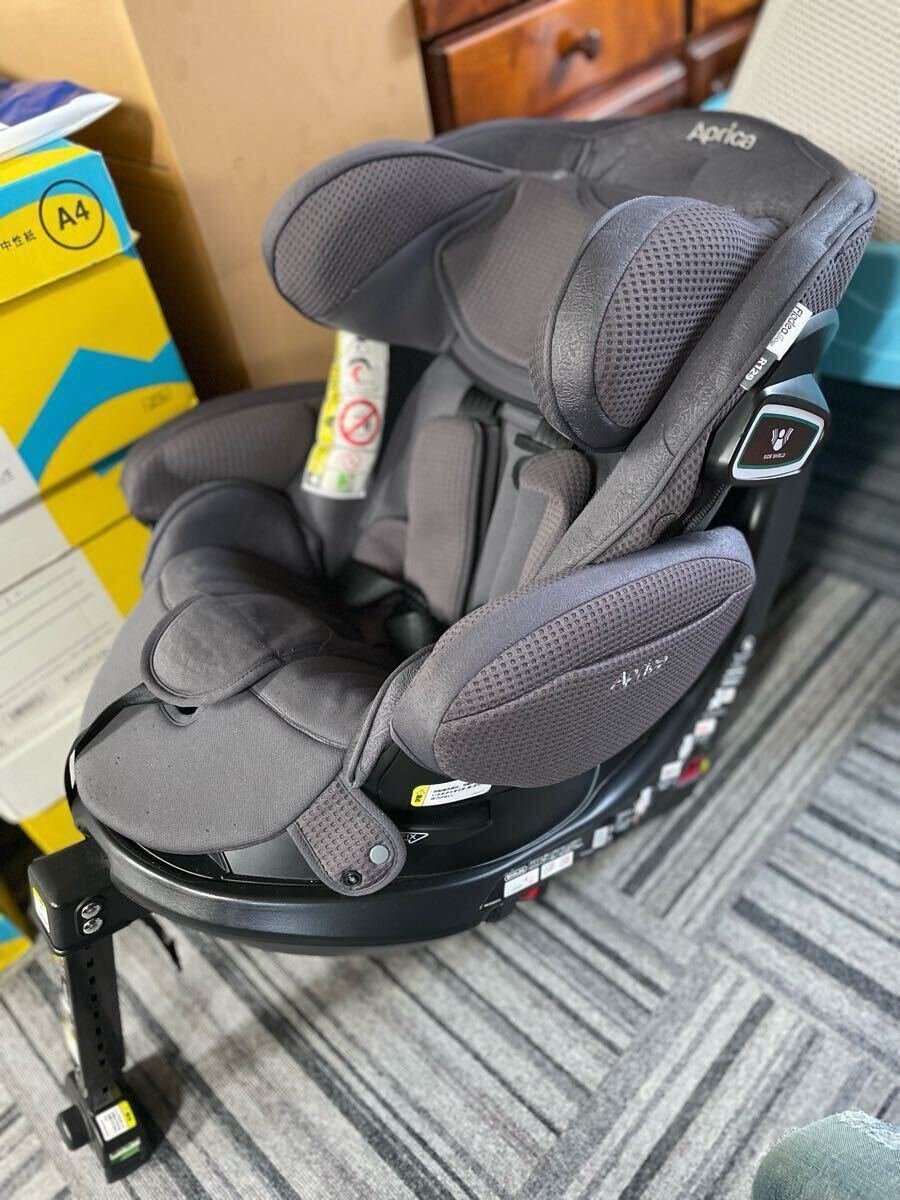 アップリカ フラディア グロウ ISOFIX セーフティ プラス プレミアム Aprica Fladea grow Safety+ Premium 中古 2021年制 チャイルドシート