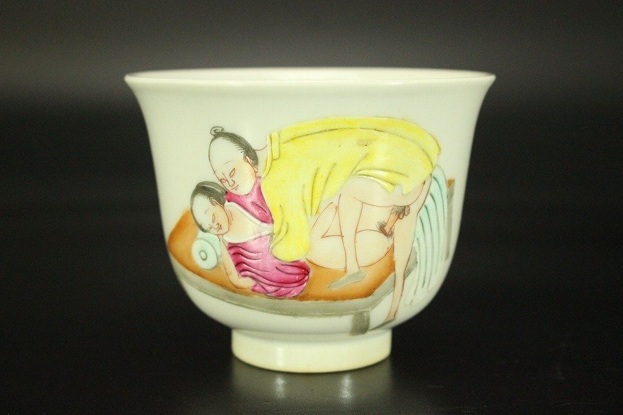 銀閣】中国美術 色絵 春画 図替 煎茶碗 十八件 同治年製 清 旧家 銀閣】中国美術 色絵 春画 図替 煎茶碗 十八件 同治年製 清 旧家
