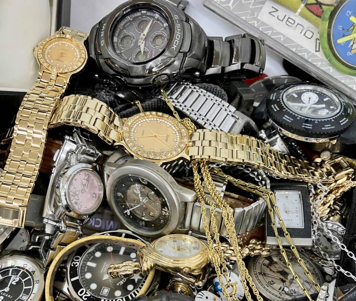 ジャンク まとめ売り 腕時計 現状品 動作未確認 CASIO G-SHOCK ジャンク まとめ売り 腕時計 現状品 動作未確認 CASIO G-SHOCK