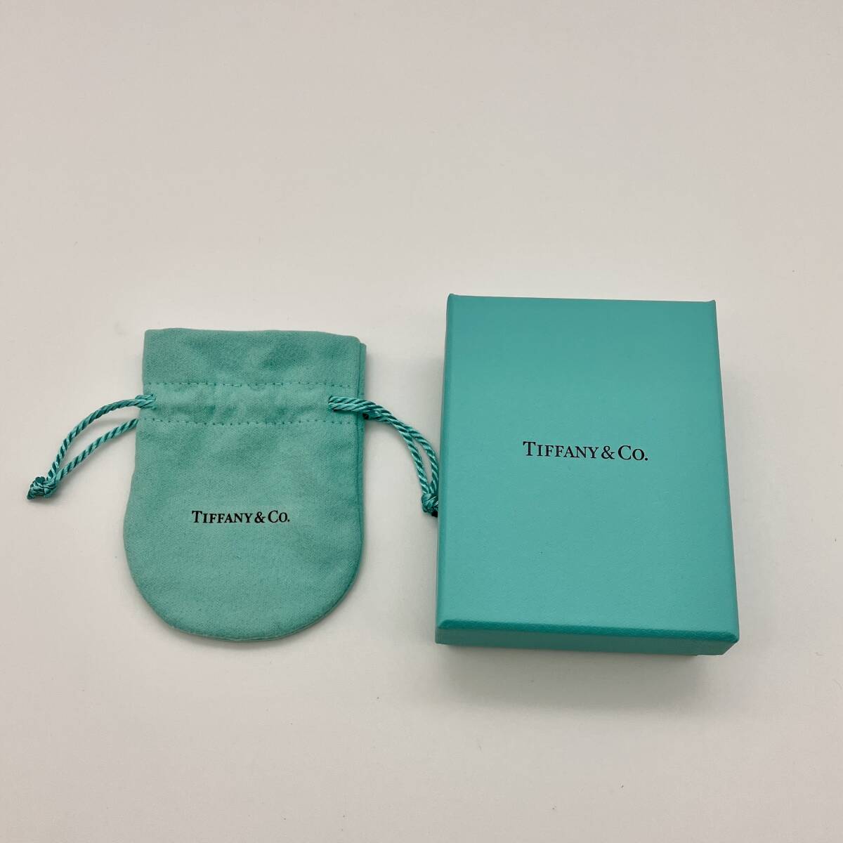 Tiffany&Co. ティファニー K18WG 18金ホワイトゴールド Tスマイルピアス 1.8g_画像5