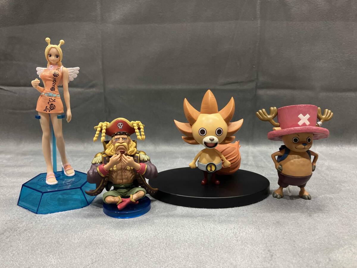 Amazon | ルフィ ゾロ 海賊 置物 装飾品 フィギュア セット
