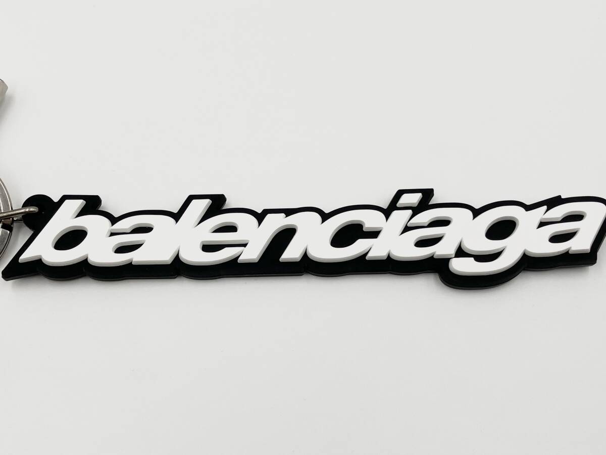 美品】 BALENCIAGA KITチャーム キーリング キーホルダー キー 美品】 BALENCIAGA KITチャーム キーリング キーホルダー キー