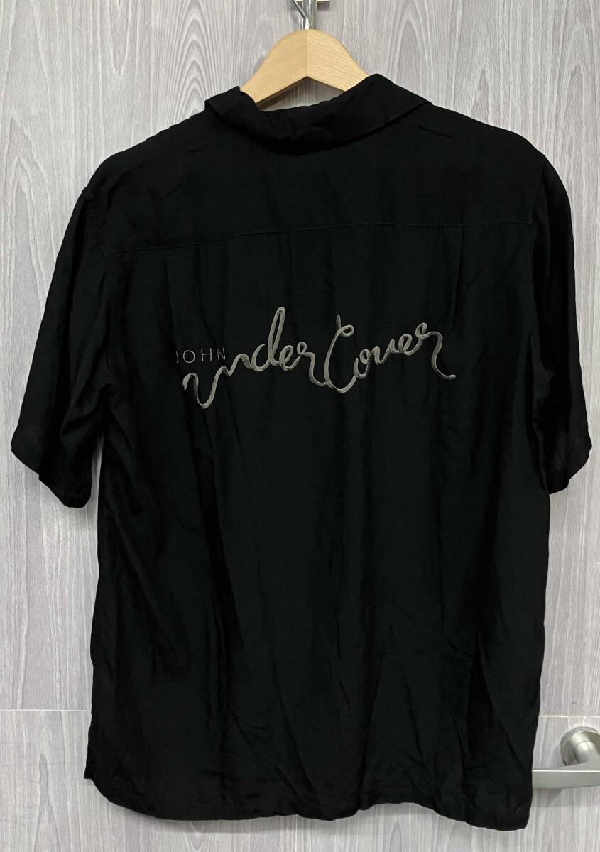 ブラック JOHN UNDERCOVER／ジョン アンダーカバー／半袖シャツ／JUQ9401-1／半袖シャツ／刺繍シャツ／ブラック