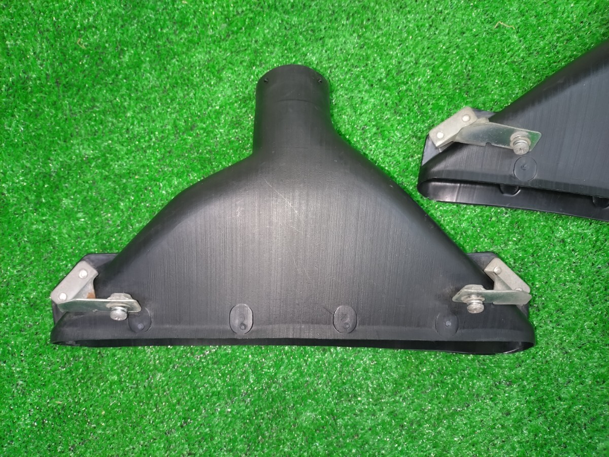 フェアレディz　s30z 初期型　フロントダクト　（デフォッガー　デフロスター　エアコン　ダクト）240z HLS30 左右セット　_画像5