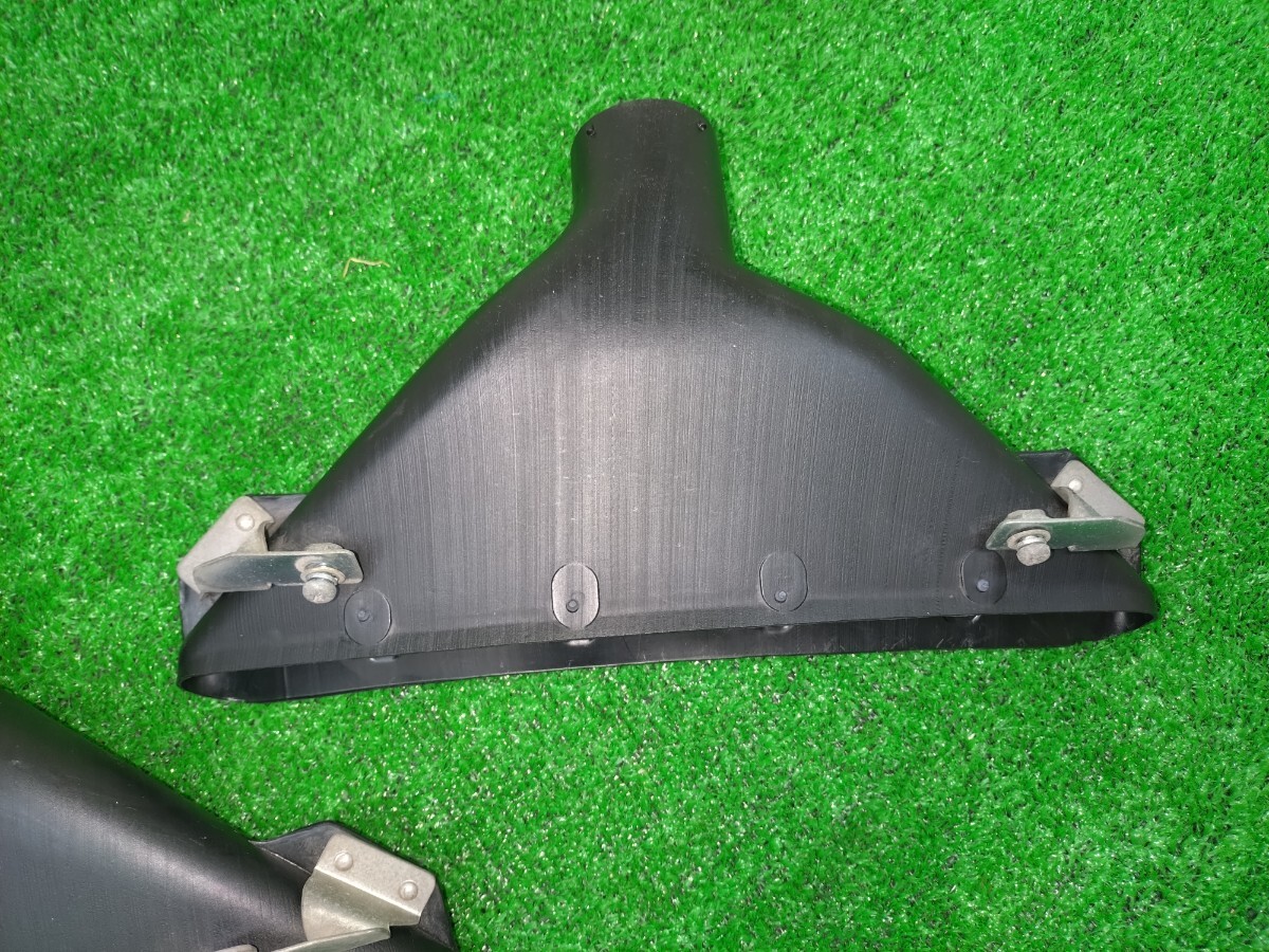 フェアレディz　s30z 初期型　フロントダクト　（デフォッガー　デフロスター　エアコン　ダクト）240z HLS30 左右セット　_画像6