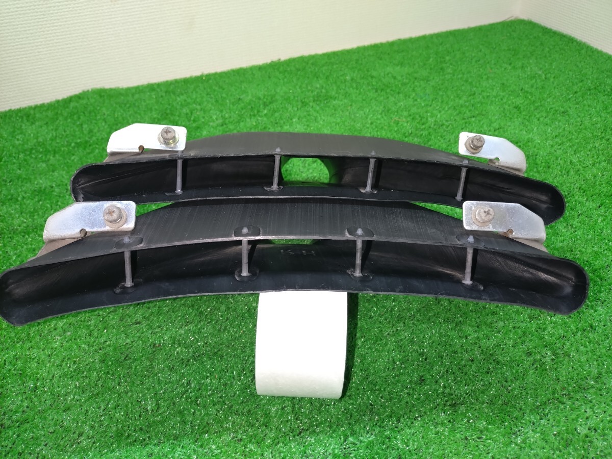 フェアレディz　s30z 初期型　フロントダクト　（デフォッガー　デフロスター　エアコン　ダクト）240z HLS30 左右セット　_画像8