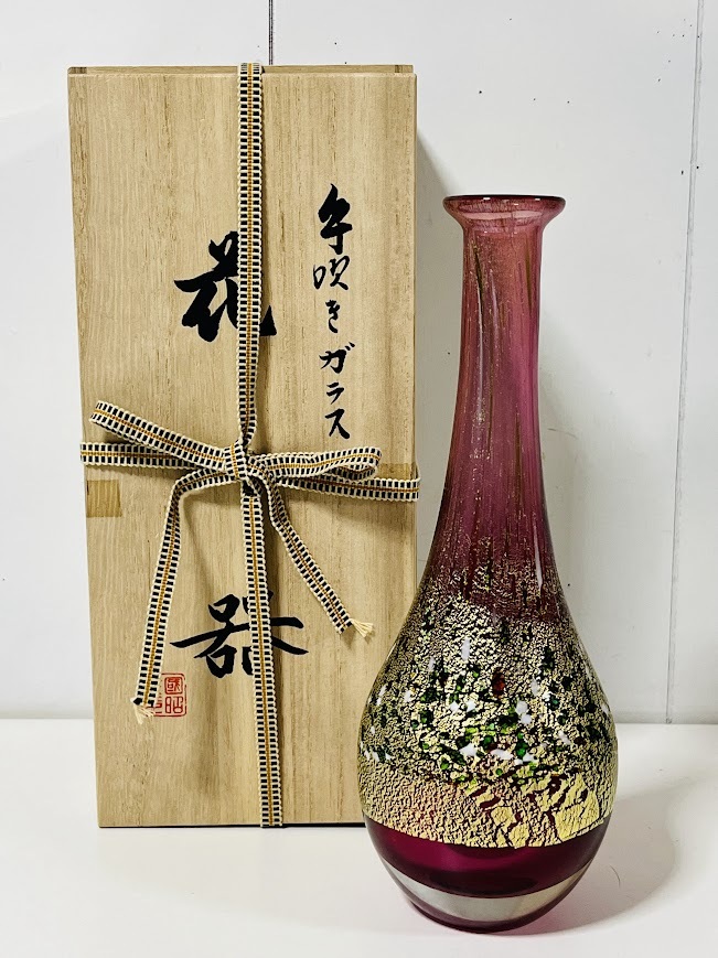 ☆黒木国昭☆ 花器 手吹きガラス 金赤金彩 「琳派」 国の卓越 ☆黒木国昭☆ 花器 手吹きガラス 金赤金彩 「琳派」 国の卓越