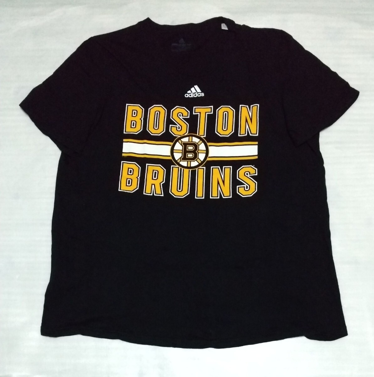 ※adidasのTシャツです。