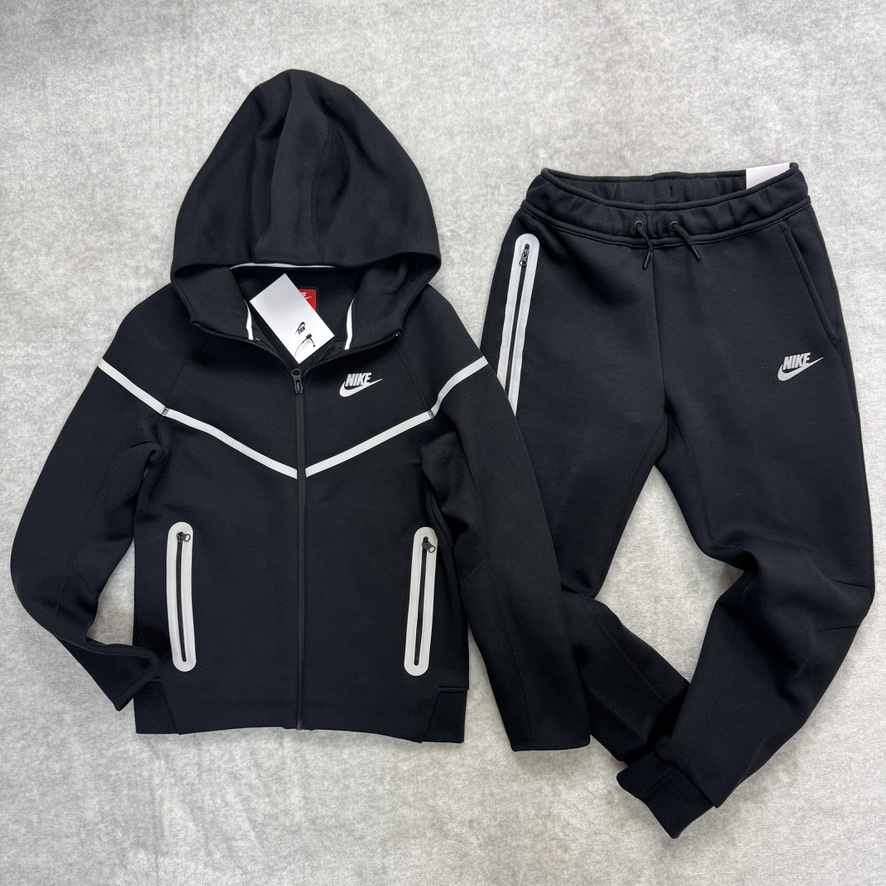 160cm 新品未使用 NIKE テックフリース セットアップ ナイキ 160cm 新品未使用 NIKE テックフリース セットアップ ナイキ