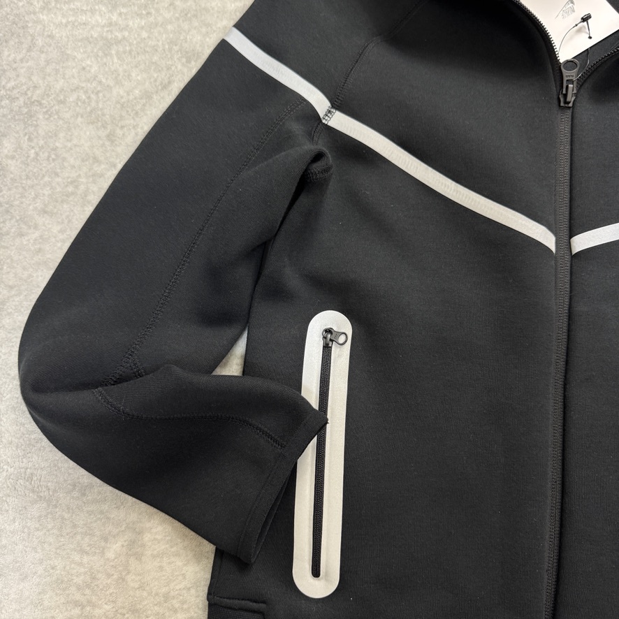 160cm 新品未使用 NIKE テックフリース セットアップ ナイキ 160cm 新品未使用 NIKE テックフリース セットアップ ナイキ