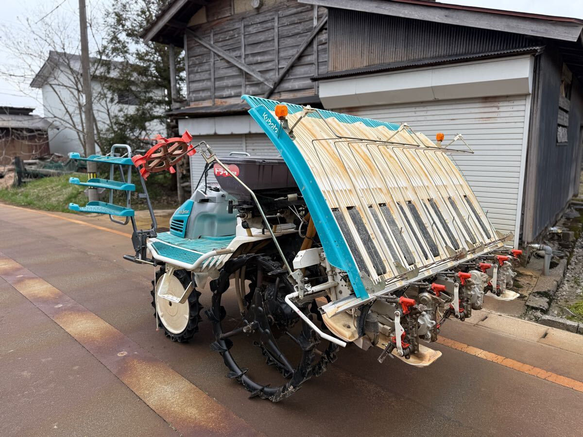 新潟県長岡発」クボタ 田植機 SPU650 6条 自動水平 パワステ 新潟県長岡発」クボタ 田植機 SPU650 6条 自動水平 パワステ