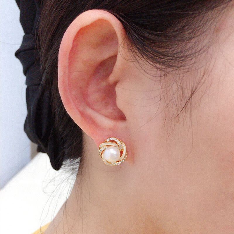 綺麗 天然本真珠ピアス パールピアス k18仕上げ 天然真珠 綺麗 天然本真珠ピアス パールピアス k18仕上げ 天然真珠