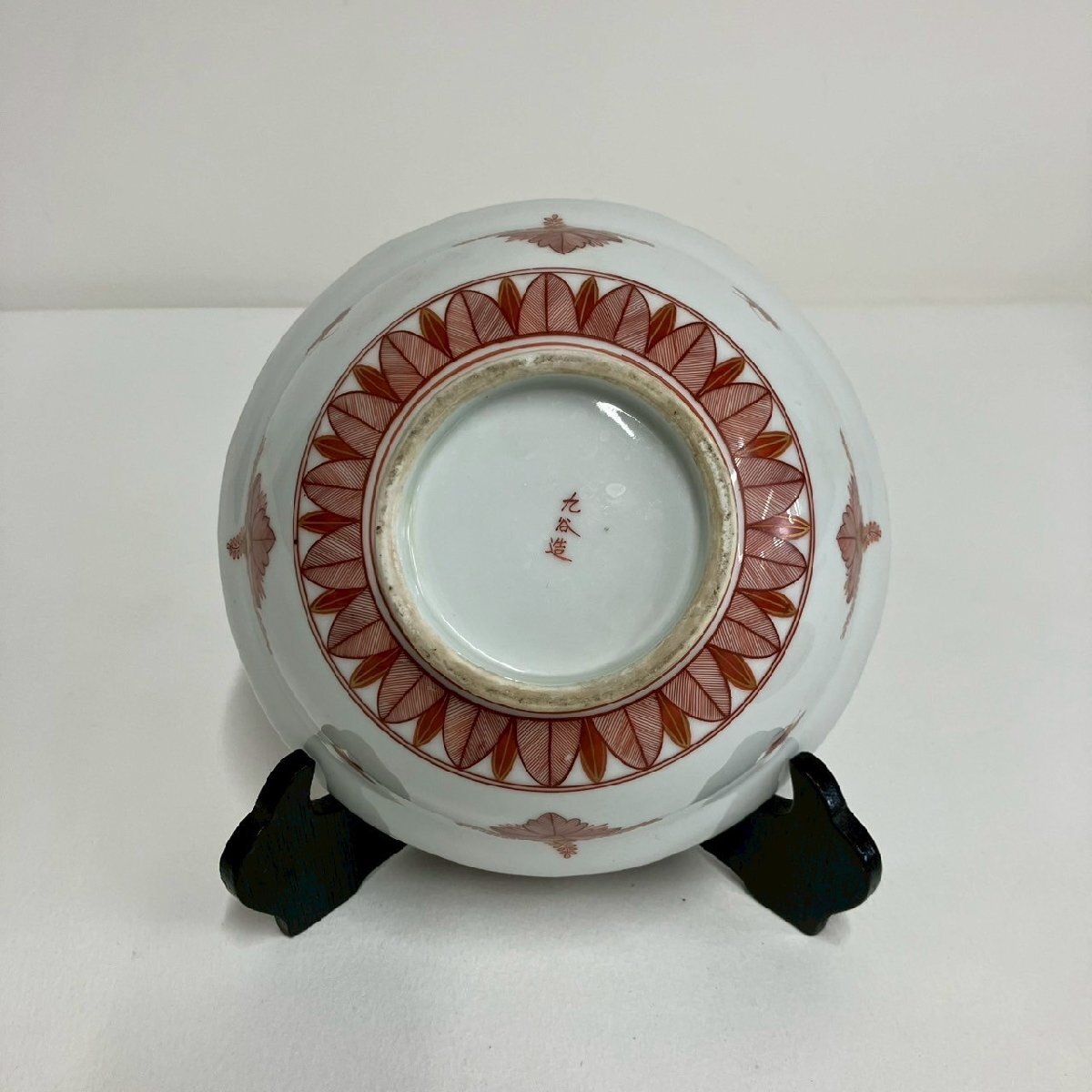 K1304 九谷造 赤絵 金彩 細描 鳳凰 ザクロ 蓋付き 菓子鉢 19cm K1304 九谷造 赤絵 金彩 細描 鳳凰 ザクロ 蓋付き 菓子鉢 19cm