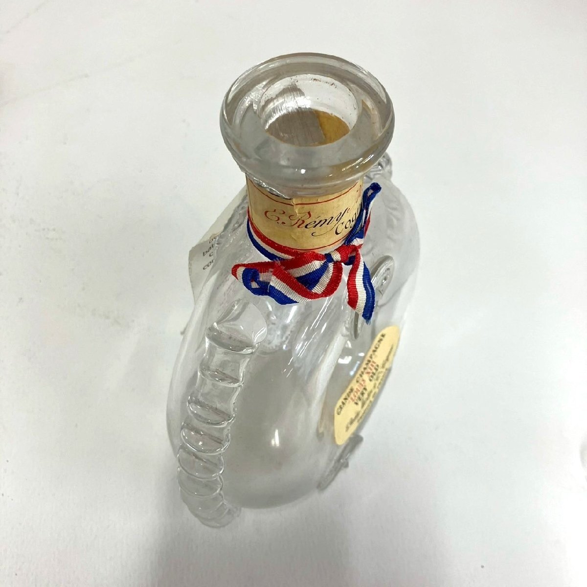 K1304【空き瓶/割れあり】 Remy Martin レミー・マルタン GRANDE K1304【空き瓶/割れあり】 Remy Martin レミー・マルタン GRANDE