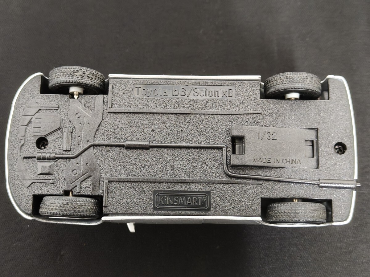 トヨタ 初代 bB サイオンxB 1/32 約12.5cm KiNSMART プルバックカー ミニカー カラー シルバー 銀色 (04267T_画像8
