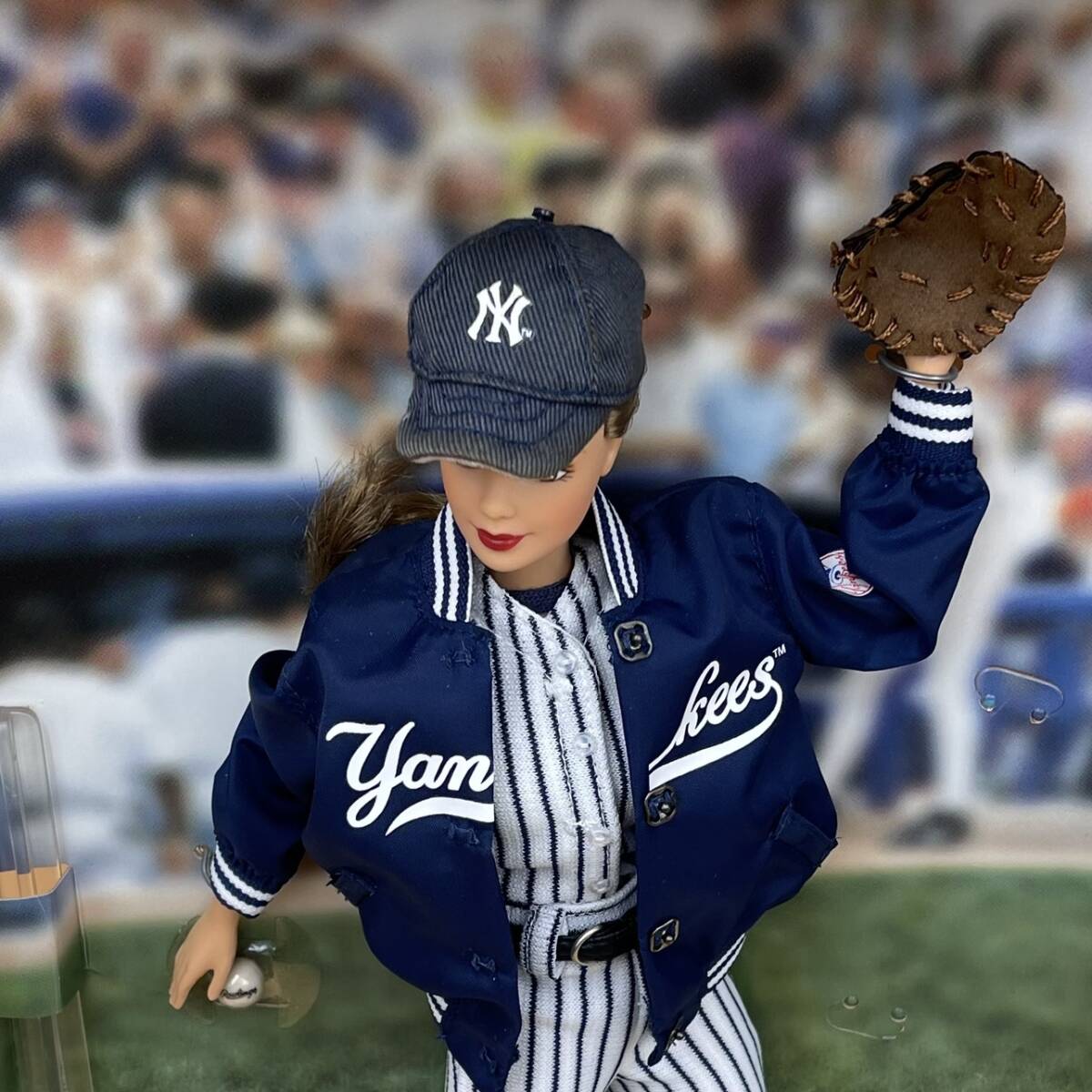 ko0421/02/32 希少 1999 バービー ニューヨーク ヤンキース Barbie NEW YORK Yankees MLB ドール 人形 フィギュア ギャラ付 23881-0900