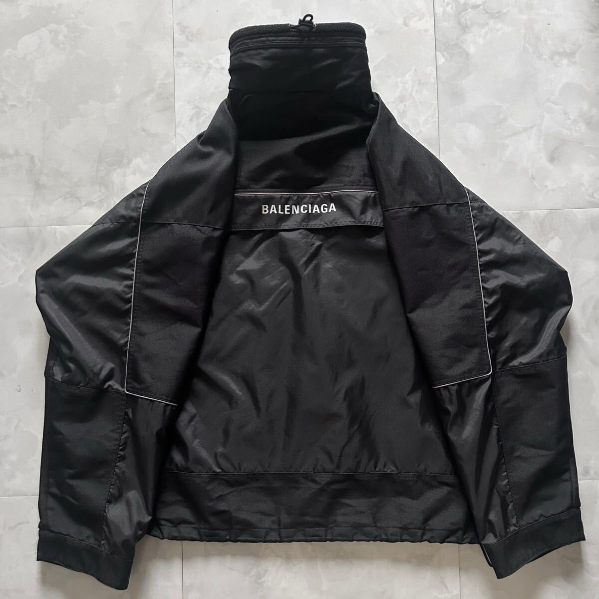 BALENCIAGA】18AW 80s ロゴ ナイロンジャケット バレンシアガ BALENCIAGA】18AW 80s ロゴ ナイロンジャケット バレンシアガ