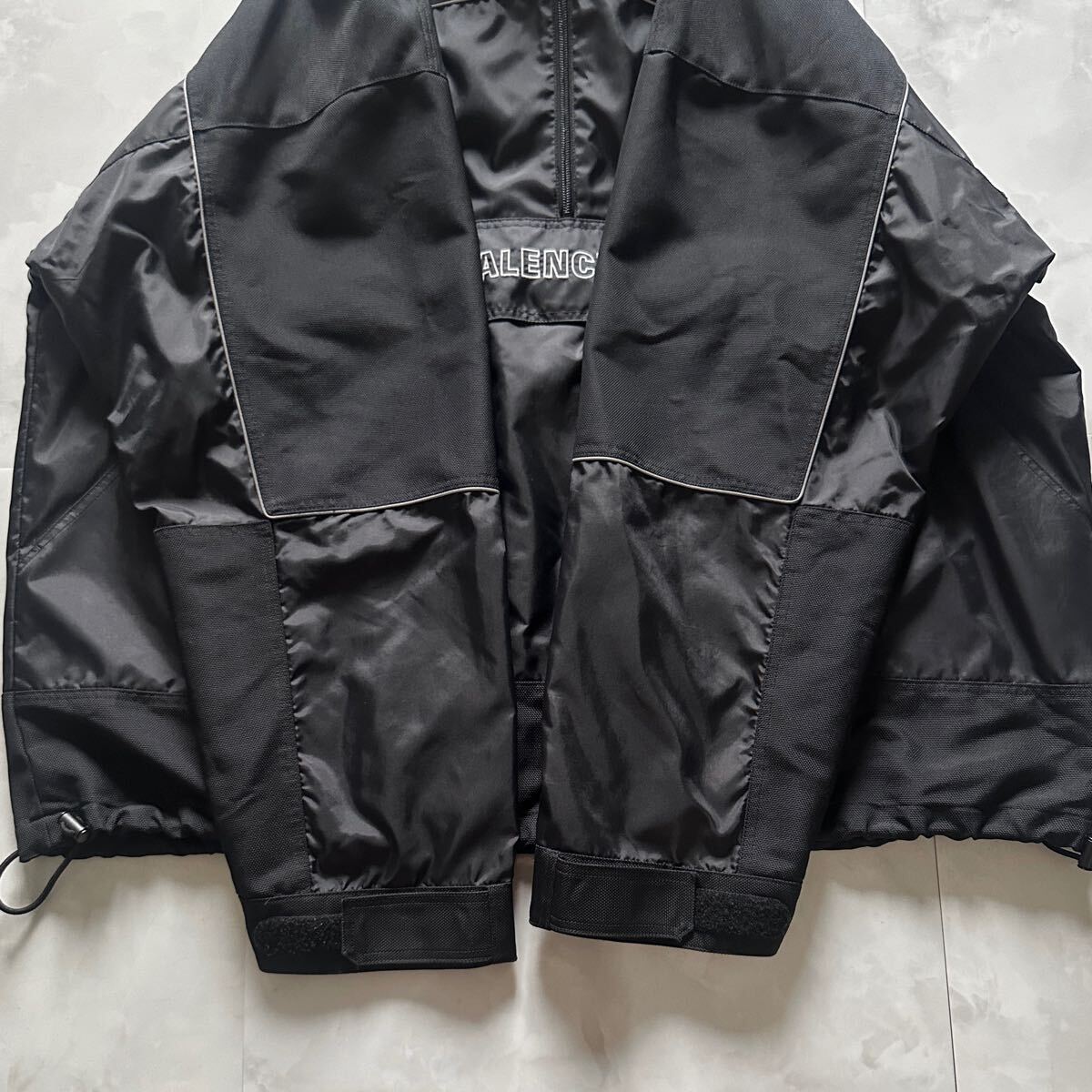 BALENCIAGA】18AW 80s ロゴ ナイロンジャケット バレンシアガ BALENCIAGA】18AW 80s ロゴ ナイロンジャケット バレンシアガ