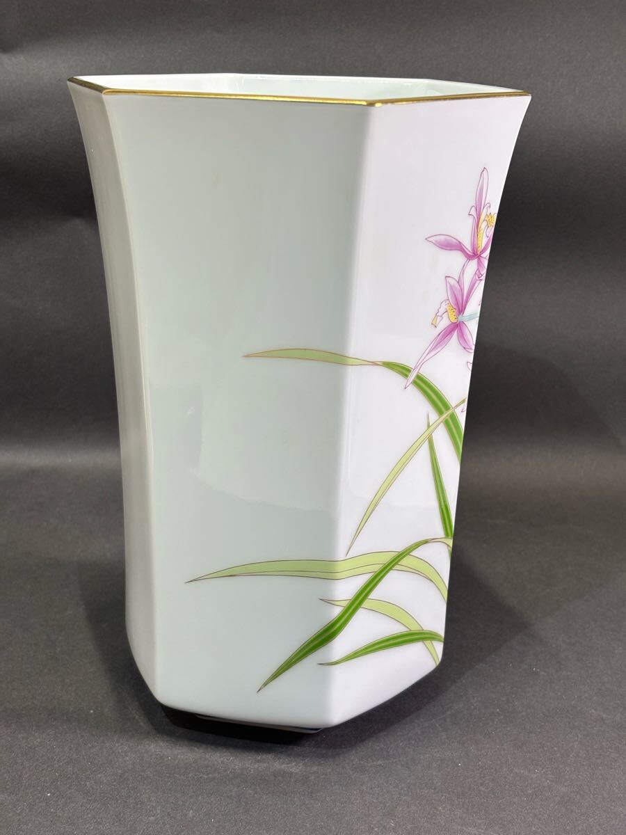 4-8-8 香蘭社 六角花瓶 染付金彩水仙文 高さ24cm 飾壷 花瓶 花器 4-8-8 香蘭社 六角花瓶 染付金彩水仙文 高さ24cm 飾壷 花瓶 花器