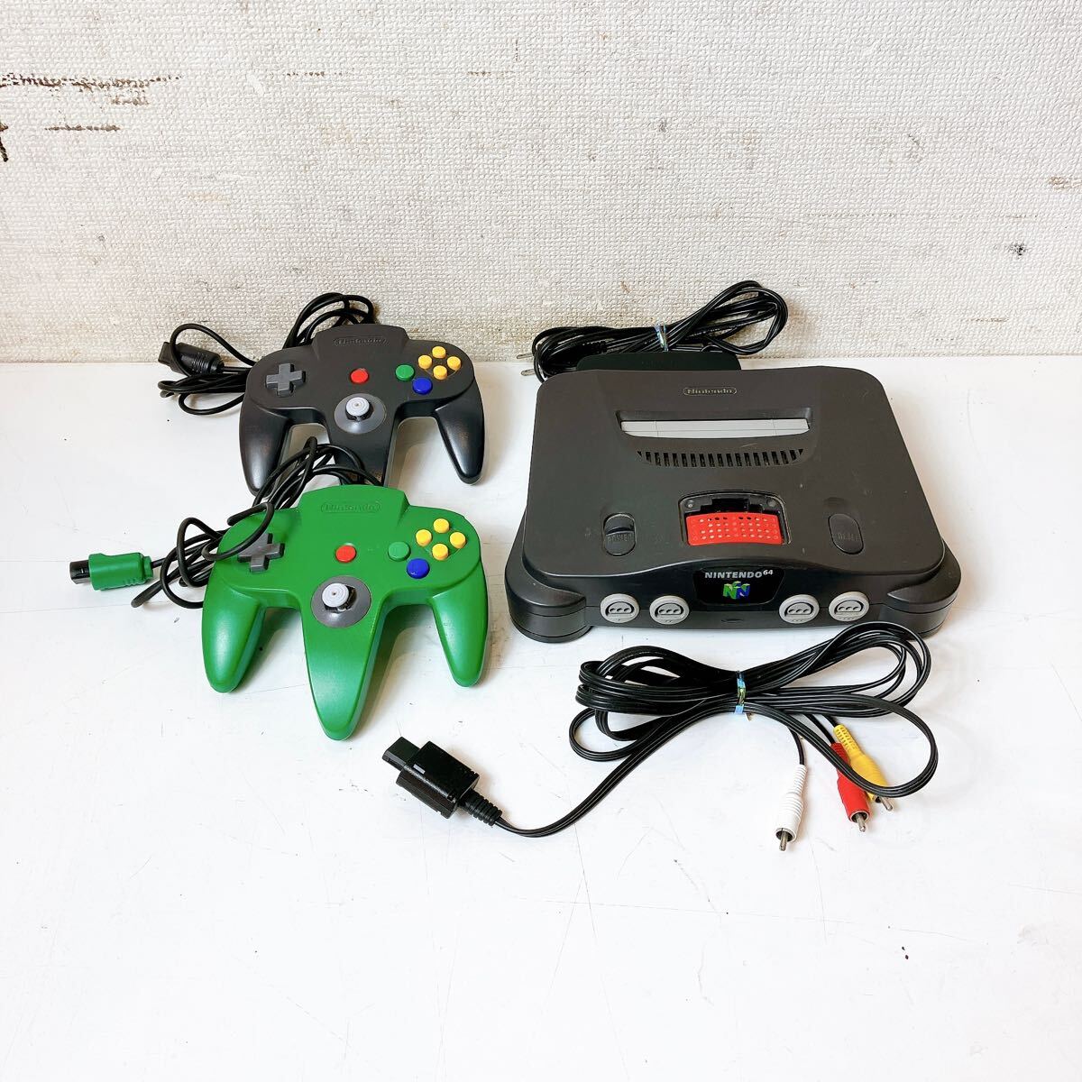 238*中古 任天堂 Nintendo64 ニンテンドー64 本体 ブラック NUS 238*中古 任天堂 Nintendo64 ニンテンドー64 本体 ブラック NUS