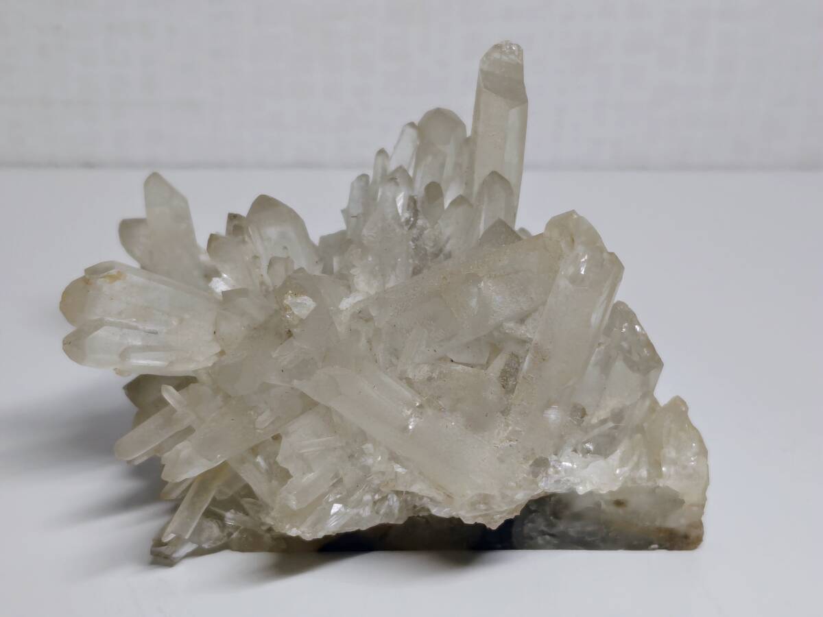 I-36 水晶 305g クォーツ 原石 鑑賞石 自然石 天然石 誕生石 I-36 水晶 305g クォーツ 原石 鑑賞石 自然石 天然石 誕生石