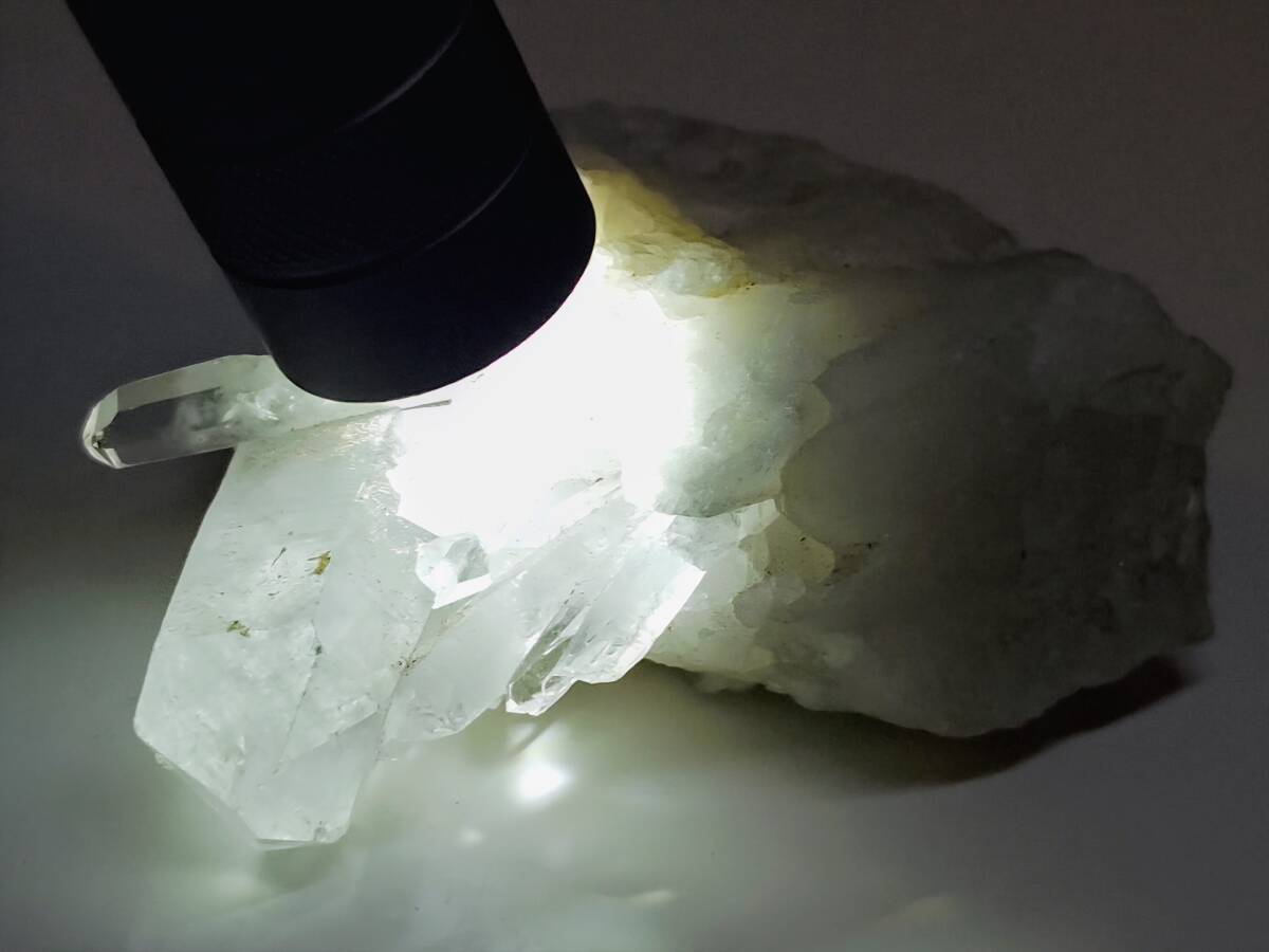I-41 水晶 130g クォーツ 原石 鑑賞石 自然石 天然石 誕生石 I-41 水晶 130g クォーツ 原石 鑑賞石 自然石 天然石 誕生石