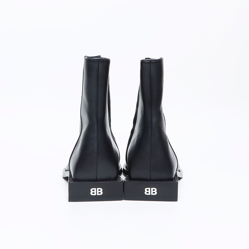 バレンシアガ BALENCIAGA ブーツ BBロゴ サイドジップ レザー バレンシアガ BALENCIAGA ブーツ BBロゴ サイドジップ レザー