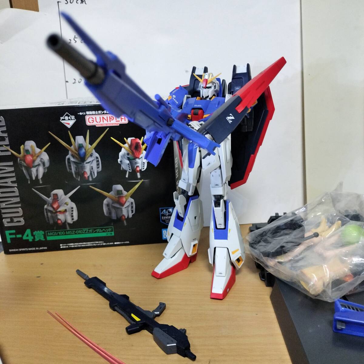 MG 1/100 ゼータガンダム ver2.0 MSZ-006 Zガンダム 完成品 MG 1/100 ゼータガンダム ver2.0 MSZ-006 Zガンダム 完成品
